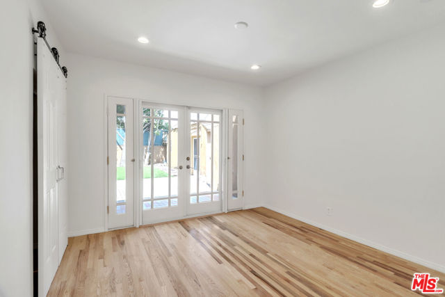 1107 Alfred, Los Angeles CA: https://media.crmls.org/mediaz/77ab272b-0970-4de8-87e2-57ff792339e3.jpg