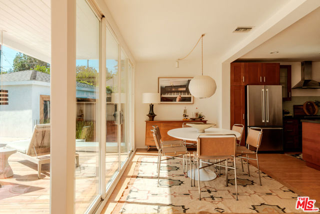 3625 Berryman Avenue, Los Angeles CA: https://media.crmls.org/mediaz/77ab95f3-ea76-455f-9990-0dc5346af83d.jpg
