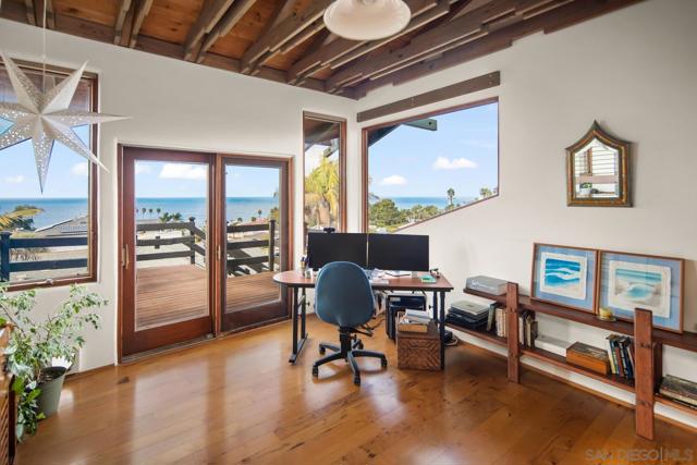 936 Cornish, San Diego CA: https://media.crmls.org/mediaz/77ac45c6-7fa9-4f05-a0d9-f253c9b0dc72.jpg