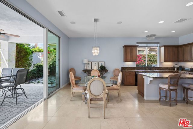 56645 Mountain, La Quinta CA: https://media.crmls.org/mediaz/77ac5916-ccf3-4a2c-b288-2a37cc80b534.jpg