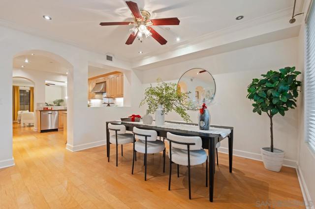 1040 Genter St, La Jolla CA: https://media.crmls.org/mediaz/77ad5797-28f3-424e-ba02-7a58b0e9d98a.jpg