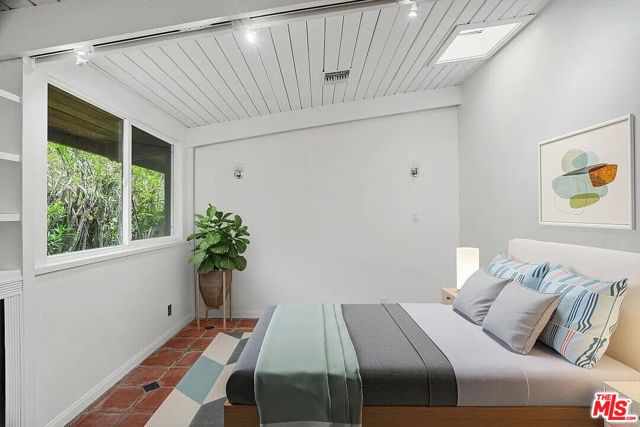 Drew Fenton | 800 Bramble Way Los Angeles CA | MLS: 7446523 Drew Fenton | 800 Bramble Way Los Angeles CA | MLS: 7446523