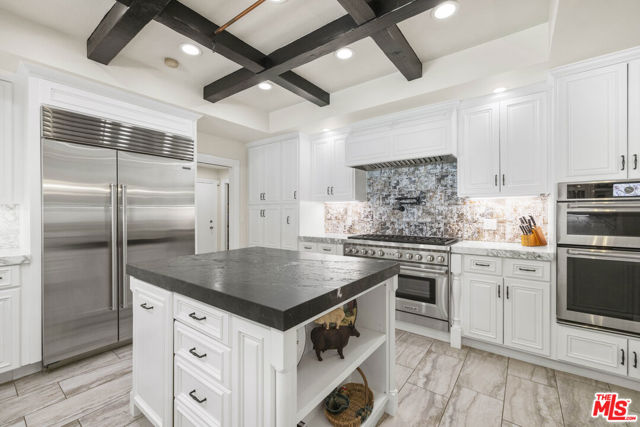 25730 Sand Canyon Road, Santa Clarita CA: https://media.crmls.org/mediaz/77adddf8-3531-45f2-b3fc-ea6420ce2130.jpg