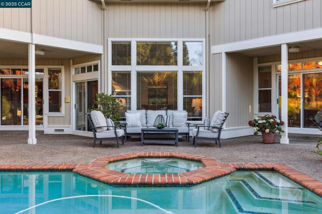 788 Woodwind Place, Walnut Creek CA: https://media.crmls.org/mediaz/77adfede-631f-469c-b078-9fa92ce0d2e0.jpg