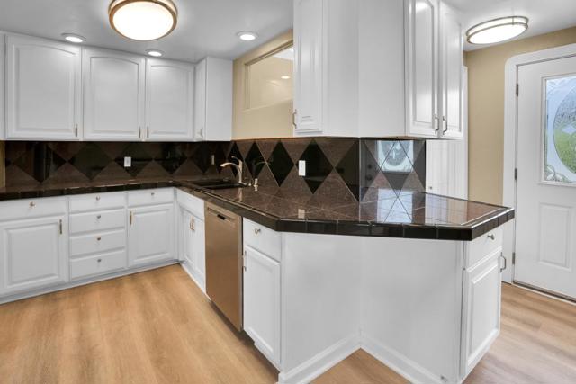 576 Sims Road, Santa Cruz CA: https://media.crmls.org/mediaz/77aec12b-7a21-415c-aa98-16296629434e.jpg