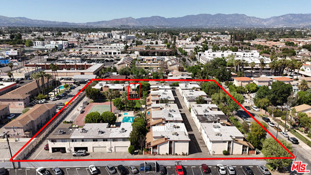 8333 Columbus Avenue, North Hills CA: https://media.crmls.org/mediaz/77aecb8d-b67d-4fed-85cb-145c97b665f6.jpg