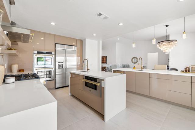 47215 Heliotrope Drive, Palm Desert CA: https://media.crmls.org/mediaz/77afb22e-fcae-496b-83ea-a0d9b1daf8ce.jpg