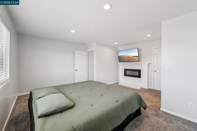 2110 Hellings Avenue, Richmond CA: https://media.crmls.org/mediaz/77afd14c-6e61-424e-9be9-b76e7178de49.jpg
