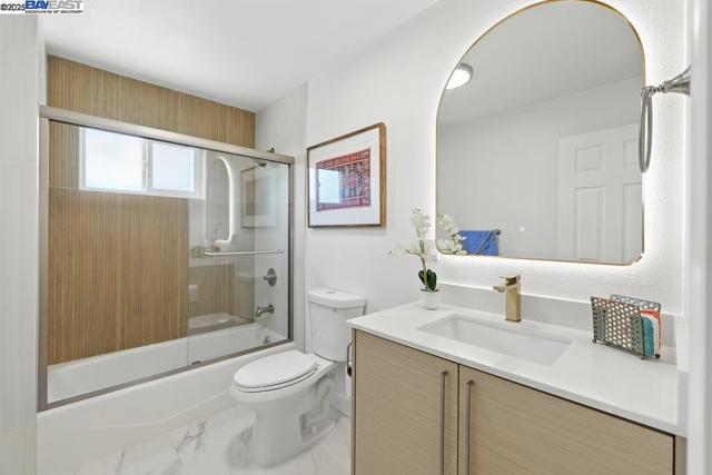 1739 E 22Nd St, Oakland CA: https://media.crmls.org/mediaz/77b0386e-258a-4ea6-a8c9-6e32a575a215.jpg