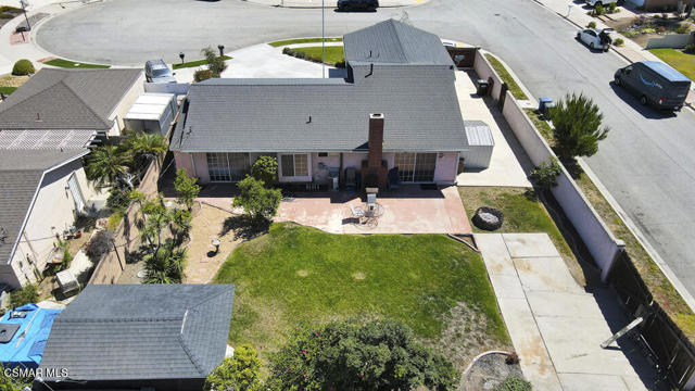 818 N Lois Avenue, Newbury Park CA: https://media.crmls.org/mediaz/77b038e4-cf71-41ac-82a2-44c80c6219d1.jpg