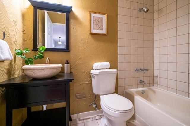 486 Fontanelle Court, San Jose CA: https://media.crmls.org/mediaz/77b09f30-8420-4c0d-9e4d-6a7dca43b5bf.jpg