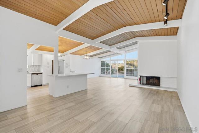 4985 Pacifica, San Diego CA: https://media.crmls.org/mediaz/77b18364-be06-4ac3-ba95-2e91207103ef.jpg