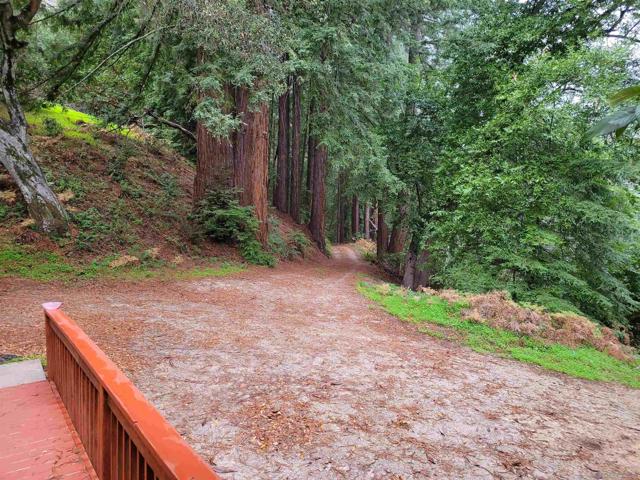 16885 Laurel Road, Los Gatos CA: https://media.crmls.org/mediaz/77b1eae6-8885-4840-84fb-cc1df2fadb8f.jpg