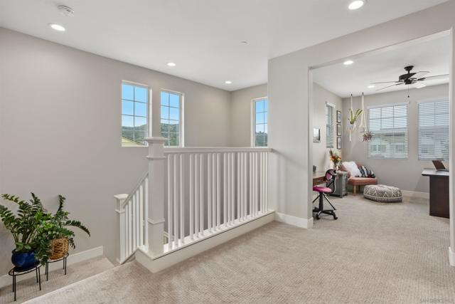 303 Ventasso Way, Fallbrook CA: https://media.crmls.org/mediaz/77b2ed8e-3d39-4a52-8307-5b129dec9b22.jpg