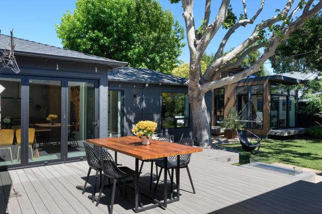 137 30th Avenue, San Mateo CA: https://media.crmls.org/mediaz/77b2facb-22c0-4ebf-a8b1-505e5629ec7b.jpg