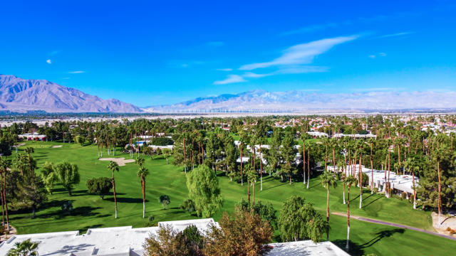 29879 E Trancas Drive, Cathedral City CA: https://media.crmls.org/mediaz/77b46f1c-6a69-4755-bbe4-319a5e86d90a.jpg