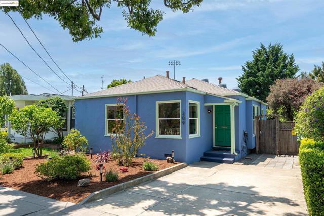 209 Behrens St, El Cerrito CA: https://media.crmls.org/mediaz/77b4be5a-41ad-4ce3-9842-794186d41cfe.jpg