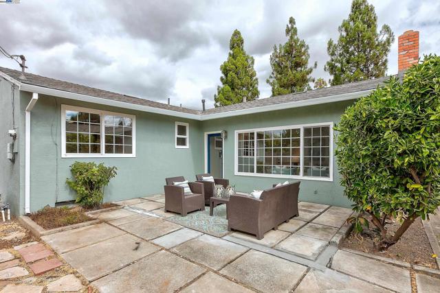 40803 Blacow Rd, Fremont CA: https://media.crmls.org/mediaz/77b564f8-bf17-4f5a-aadb-128e0cd9ec8b.jpg