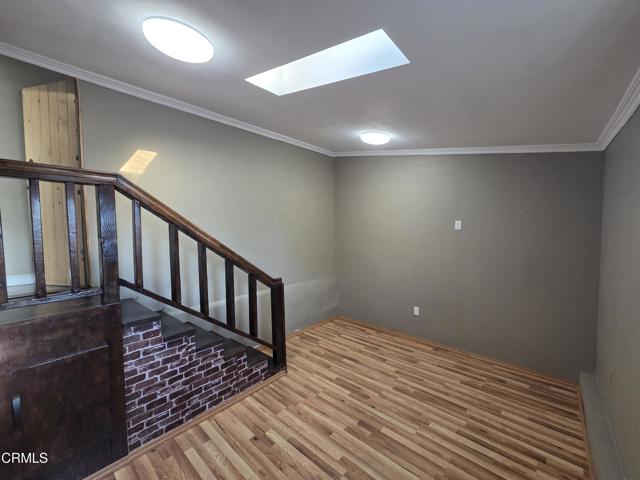 Detail Gallery Image 11 of 19 For 2434 Olive Ave, La Crescenta,  CA 91214 - 2 Beds | 2 Baths