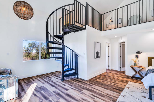 59800 Onaga Trail, Joshua Tree CA: https://media.crmls.org/mediaz/77b7ac77-0b8d-4f2a-9678-49a72f131deb.jpg