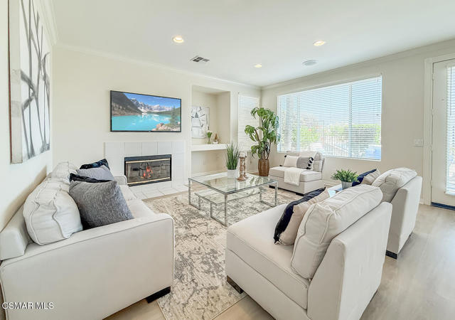 3030 Hollycrest Avenue, Thousand Oaks CA: https://media.crmls.org/mediaz/77b7cf27-3346-4f32-bfec-a9b350a08995.jpg