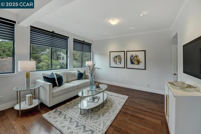 3244 Terra Granada Dr, Walnut Creek CA: https://media.crmls.org/mediaz/77b86afb-b2a6-40b9-92ee-7b0d48d18670.jpg