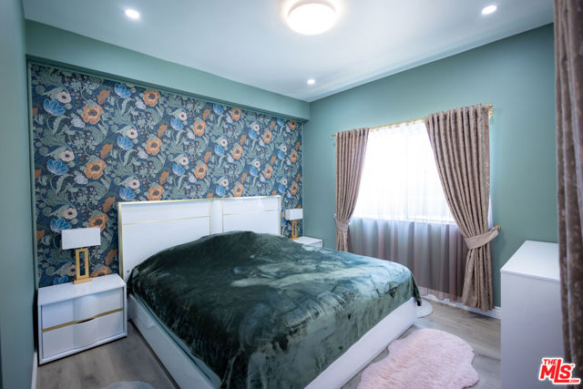 6449 Radford Avenue, North Hollywood CA: https://media.crmls.org/mediaz/77b8bbe0-6327-4fad-bb36-3f6635f5f248.jpg