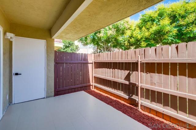 475 N N Midway Dr, Escondido CA: https://media.crmls.org/mediaz/77b8ea4e-23e1-4022-9cdd-00da26e32008.jpg