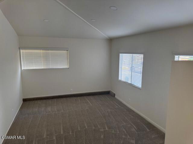 2485 Hillcrest Drive, Thousand Oaks CA: https://media.crmls.org/mediaz/77b92530-ef8e-4fd8-9baa-0df945971f33.jpg