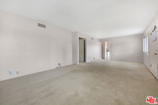 13480 Laurelhurst Road, Moorpark CA: https://media.crmls.org/mediaz/77b93364-e279-4f9b-8474-9244db6dc989.jpg