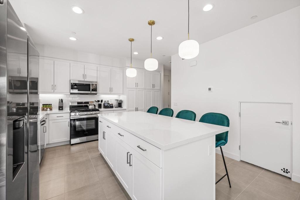 MLS #219137292DA image #11