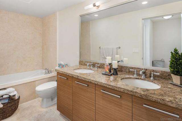 1431 Pacific Hwy, San Diego CA: https://media.crmls.org/mediaz/77bb7eee-7dfe-4a6e-8543-66a4555be277.jpg
