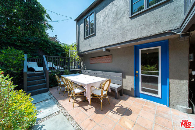 6626 Cahuenga Terrace, Los Angeles CA: https://media.crmls.org/mediaz/77bc1048-ad10-4444-8f4c-70572903fb54.jpg