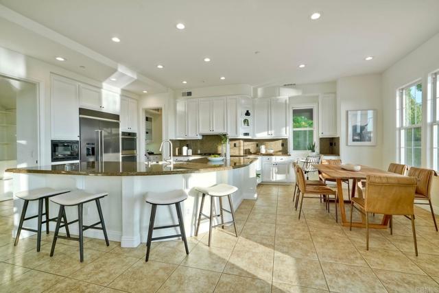 1664 Aryana Drive, Encinitas CA: https://media.crmls.org/mediaz/77bcb94d-66fa-4d6c-bf52-f7cf8854d70d.jpg
