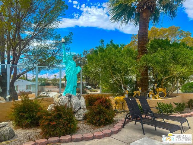 69490 Parkside Drive, Desert Hot Springs CA: https://media.crmls.org/mediaz/77bd3343-4438-4e4b-bccc-74d5af14a2fa.jpg