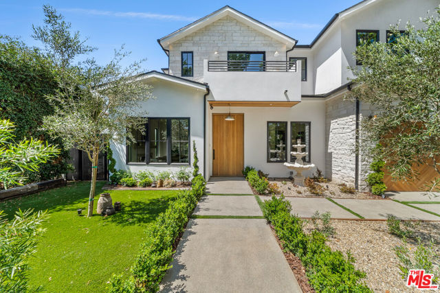 11317 Valley Spring Lane, Studio City CA: https://media.crmls.org/mediaz/77bd48b1-d2d8-4d2b-a660-814c3dd3b225.jpg