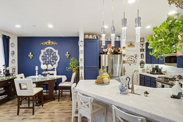 Detail Gallery Image 11 of 36 For 6133 Verda Ln, San Diego,  CA 92130 - 2 Beds | 2/1 Baths