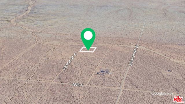 227 Avenue B, Lancaster CA: https://media.crmls.org/mediaz/77bea255-4c28-4d77-9ea6-57bf66f1940c.jpg