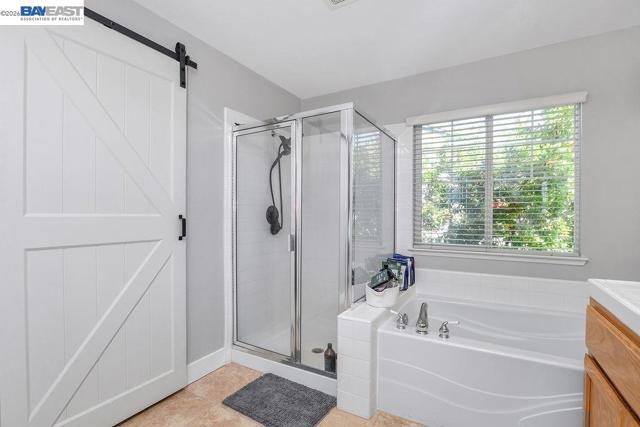 Image 18 of 28 For 2913 Haddington Ct