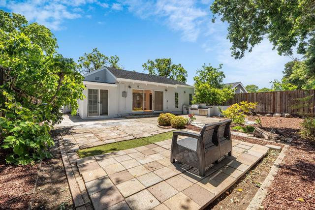 859 14th Avenue, Menlo Park CA: https://media.crmls.org/mediaz/77bfc849-08e8-4258-a425-2fa85043340f.jpg