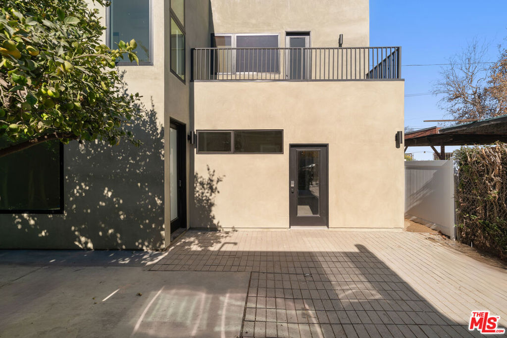 3909 Exposition Boulevard #1/2