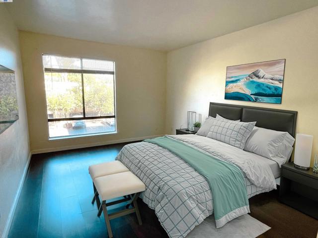Image 5 of 16 For 470 Civic Dr  207