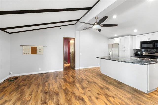 Detail Gallery Image 13 of 50 For 18218 Paradise Mountain Rd #81,  Valley Center,  CA 92082 - 2 Beds | 2 Baths