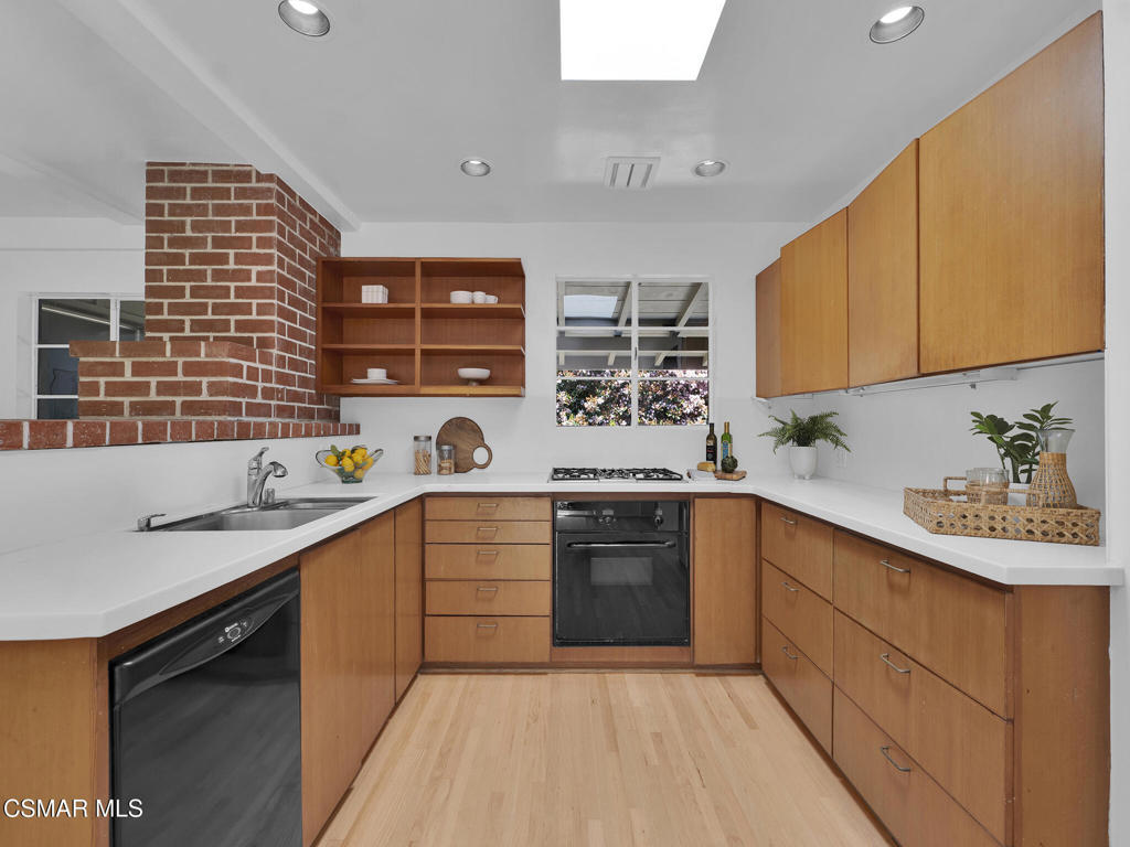 13606 Oak Canyon AvenueSherman Oaks img 49