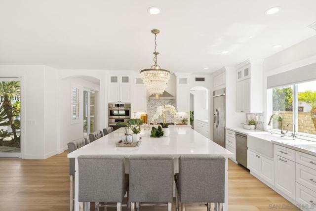 2337 Douglaston Glen, Escondido CA: https://media.crmls.org/mediaz/77c1afe4-1ca2-4ef4-9973-cb1d9b555a29.jpg