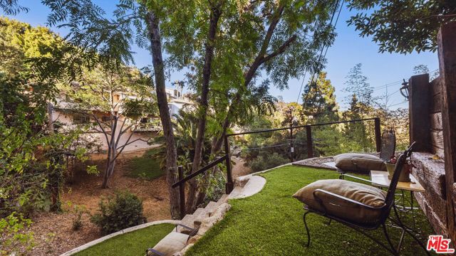 2882 Belden Drive photo 32