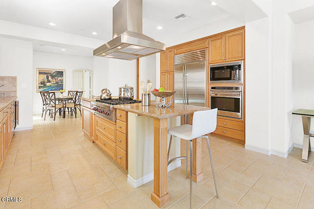 1464 Twin Tides Place, Oxnard CA: https://media.crmls.org/mediaz/77c25bf1-e766-49b6-b217-d00c25fba800.jpg