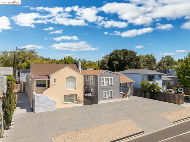 Image 3 of 33 For 416 Benicia Rd