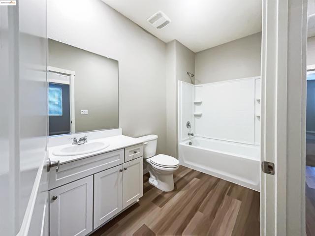2211 Reunion Ln, Rio Vista CA: https://media.crmls.org/mediaz/77c3c14d-2fdb-421a-99b0-d689c179bda4.jpg