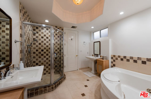 3815 Via Dolce, Marina del Rey, California 90292, 4 Bedrooms Bedrooms, ,4 BathroomsBathrooms,Single Family Residence,For Sale,Via Dolce,24413873